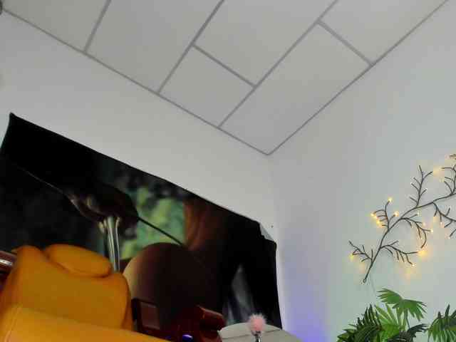 marie-naugthy webcam