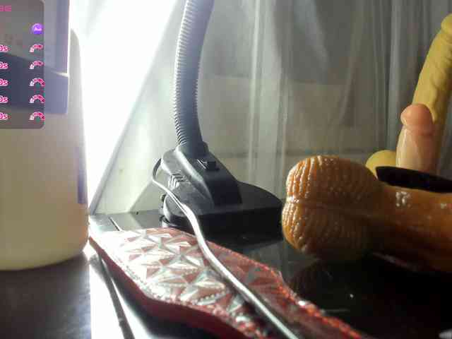 marie-naugthy webcam