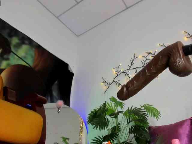 marie-naugthy webcam