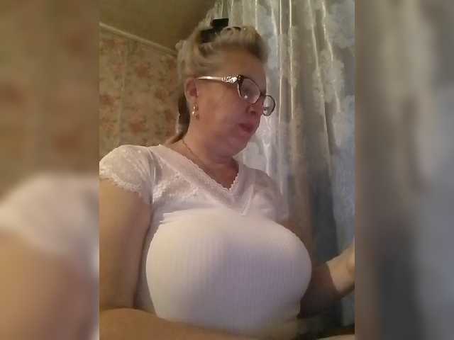 CerdAyaz live cam on BongaCams