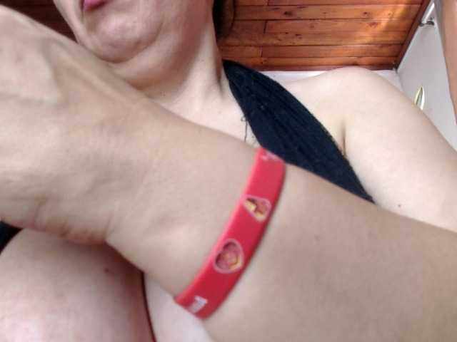 sandyxnaughty live cam on BongaCams
