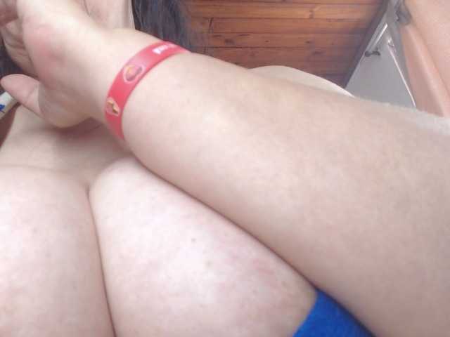 sandyxnaughty live cam on BongaCams
