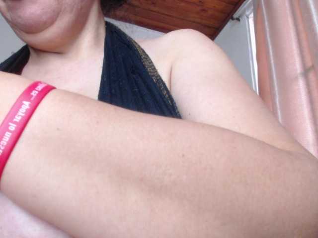 sandyxnaughty live cam on BongaCams