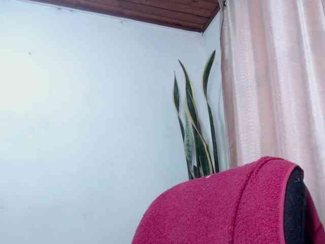 sandyxnaughty's webcam live show