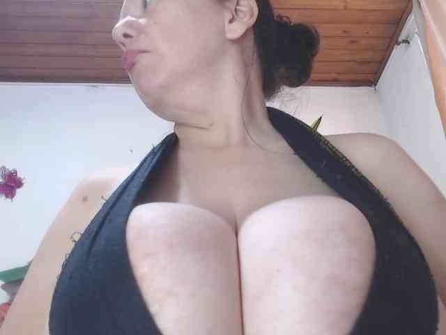 Modèle: sandyxnaughty