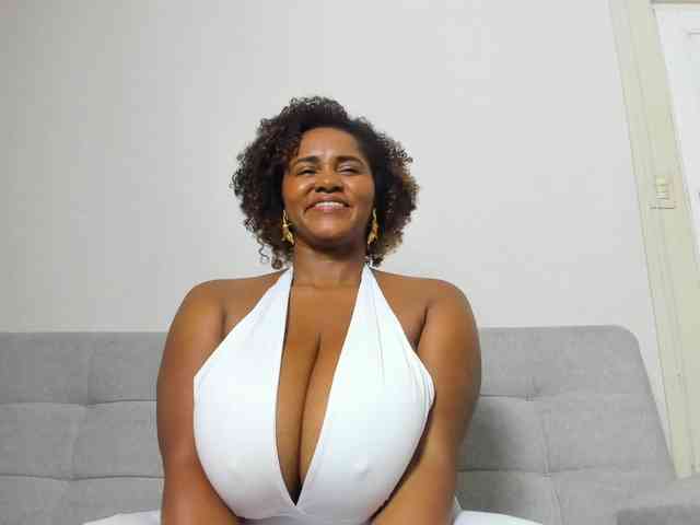 AliciaMilf webcam