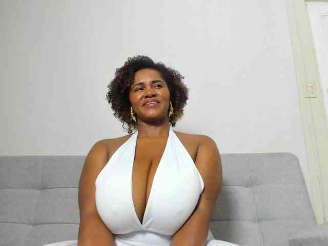 AliciaMilf webcam