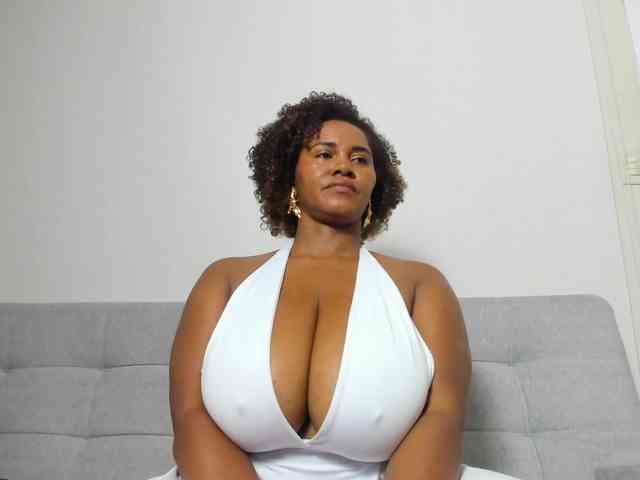 AliciaMilf webcam