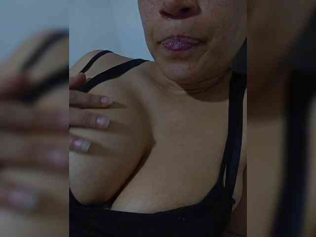 Dolceskin2 Sex Cam Show
