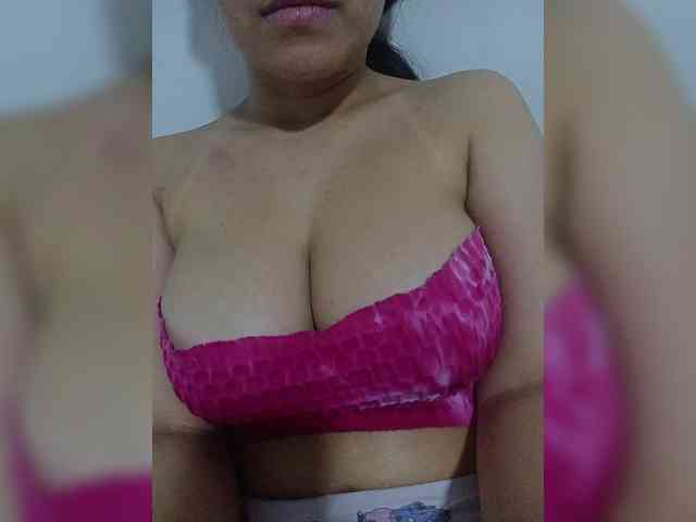 Dolceskin2 Live Webcam on BongaCams
