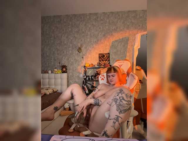 LolyMolly, live now on BongaCams