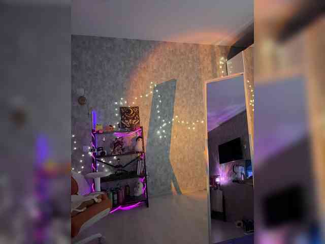 LolyMolly webcam