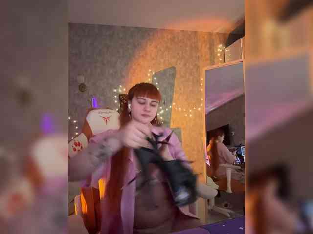 LolyMolly webcam