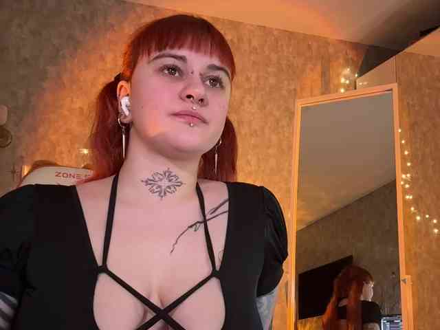 LolyMolly webcam