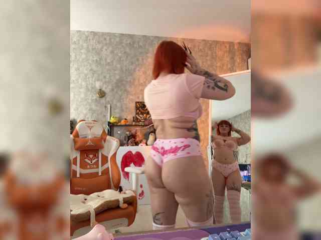 LolyMolly webcam
