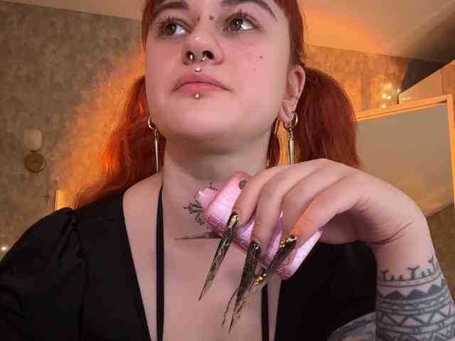 LolyMolly webcam