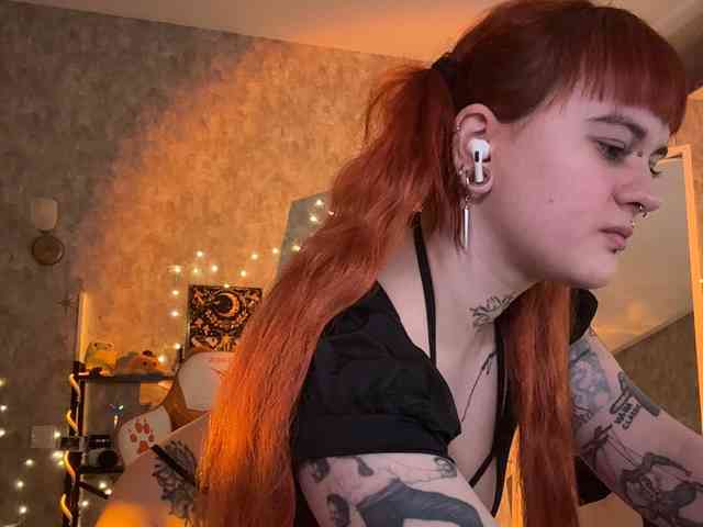 LolyMolly webcam