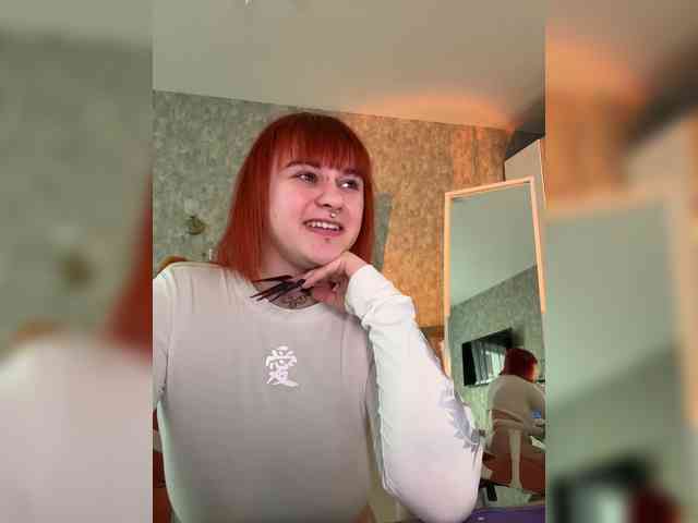 LolyMolly webcam