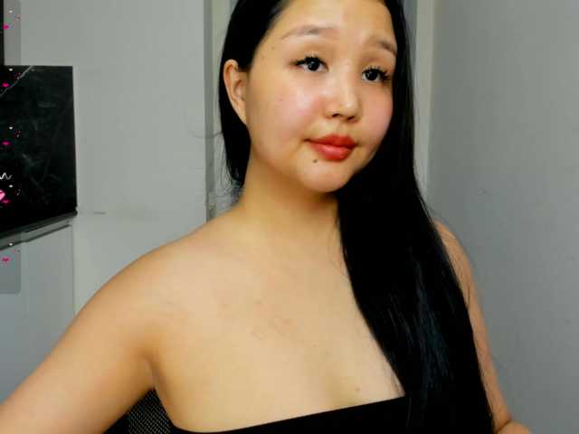 Yumikaa live cam on BongaCams