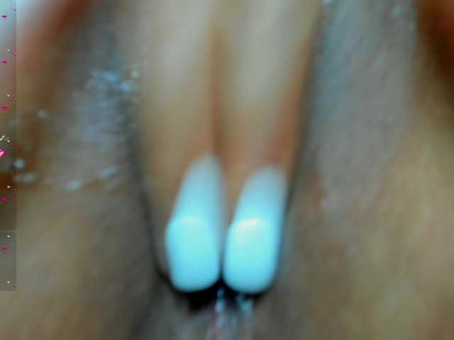 Yumikaa's BongaCams show and profile