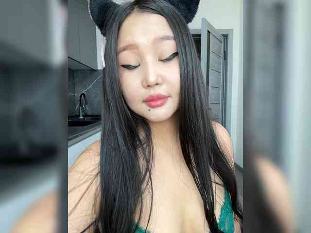 Yumikaa webcam