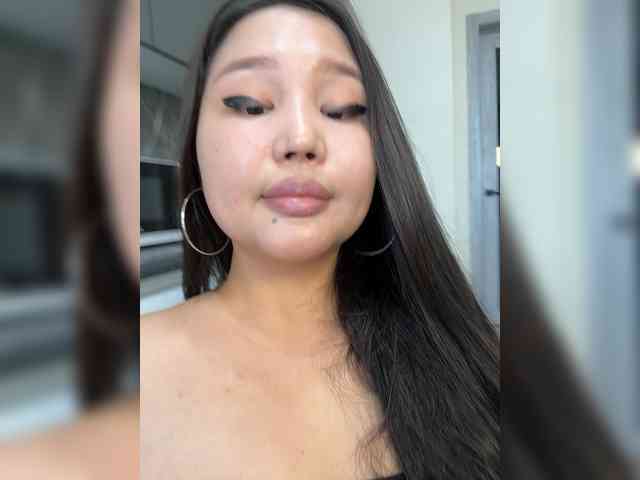 Yumikaa webcam