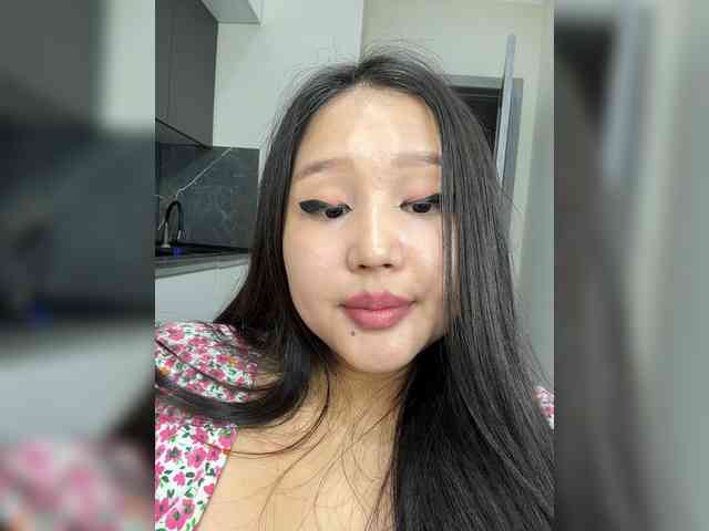 Yumikaa webcam