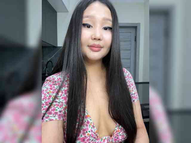 Yumikaa webcam