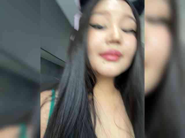 yumikaa's live room