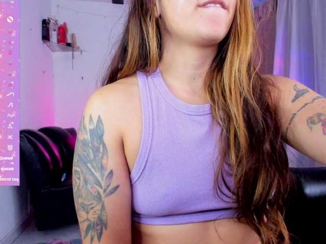 Natasha-Wilde live cam on BongaCams
