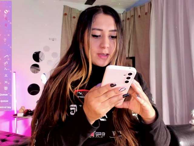 Natasha-Wilde live cam on BongaCams