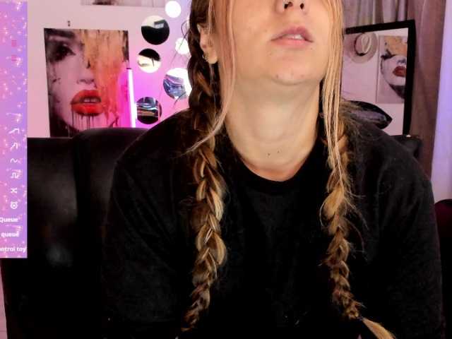 Natasha-Wilde live cam on BongaCams