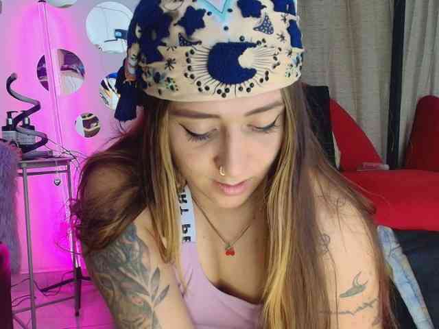 Natasha-Wilde webcam