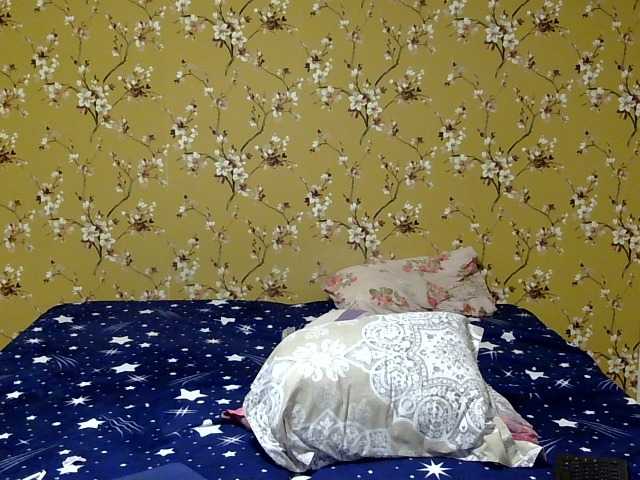 Karlabby's BongaCams show and profile