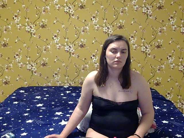 Karlabby's BongaCams show and profile