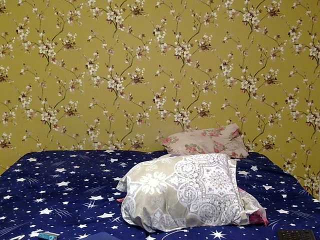 Karlabby's BongaCams show and profile