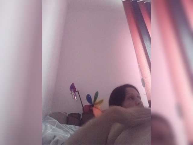 Bela40 live cam on BongaCams