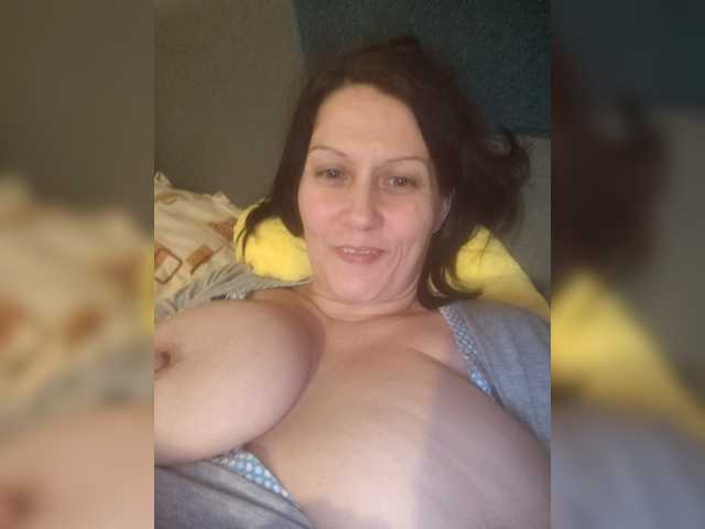 Bela40 live cam on BongaCams