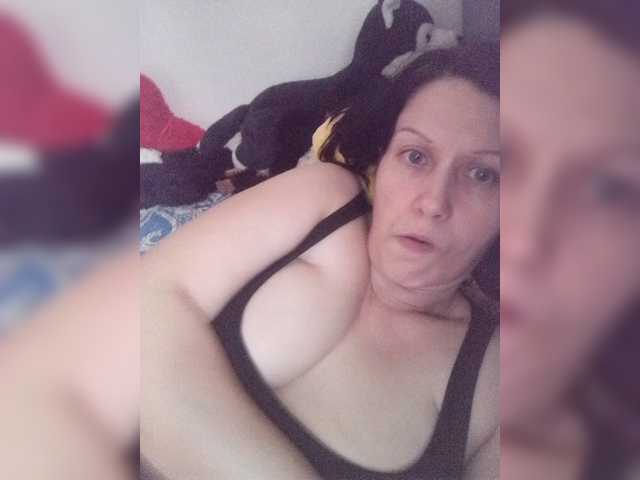 Bela40 live cam on BongaCams