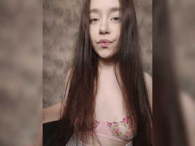 MilkaVay1 live cam on BongaCams