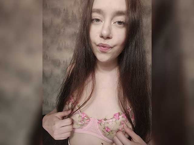 MilkaVay1 live cam on BongaCams