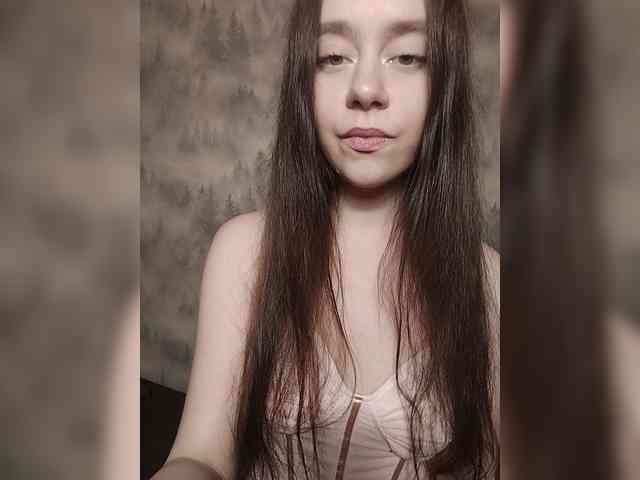 MilkaVay1 webcam