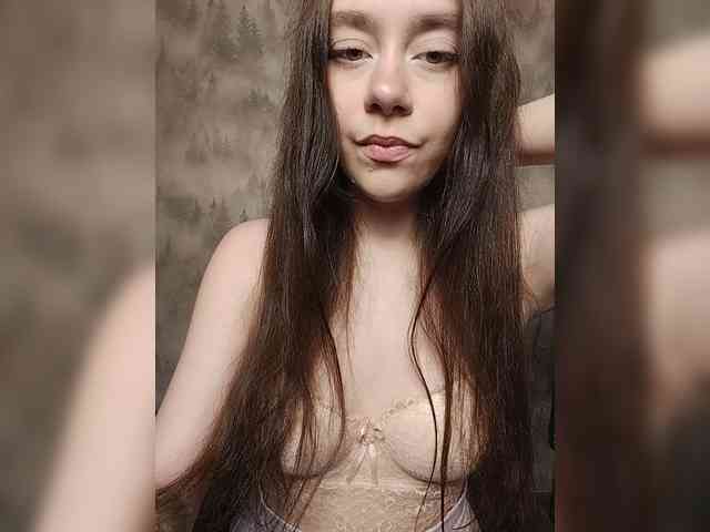 MilkaVay1 webcam
