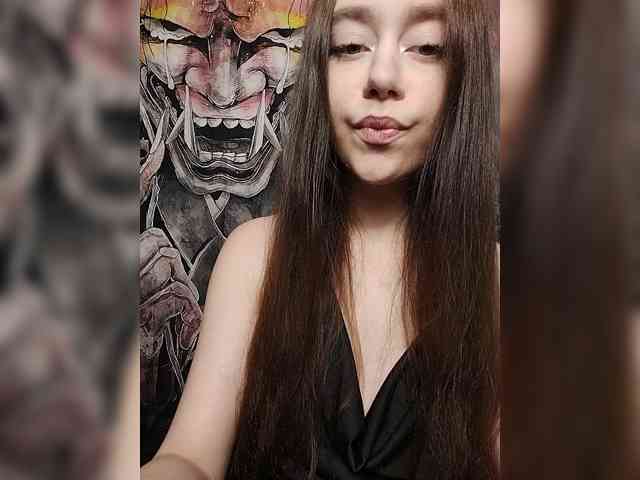 MilkaVay1 webcam