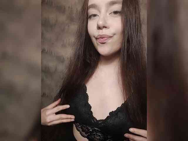 MilkaVay1 webcam