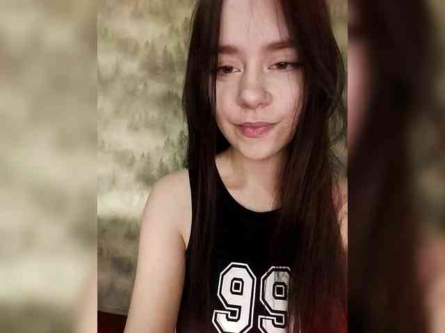 MilkaVay1 webcam