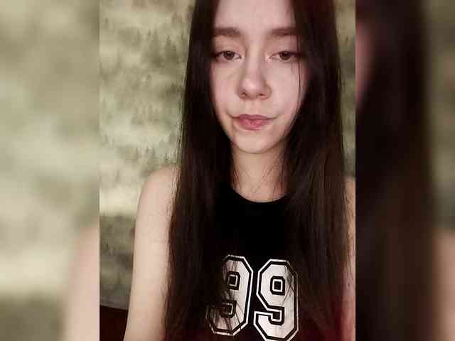 MilkaVay1 webcam