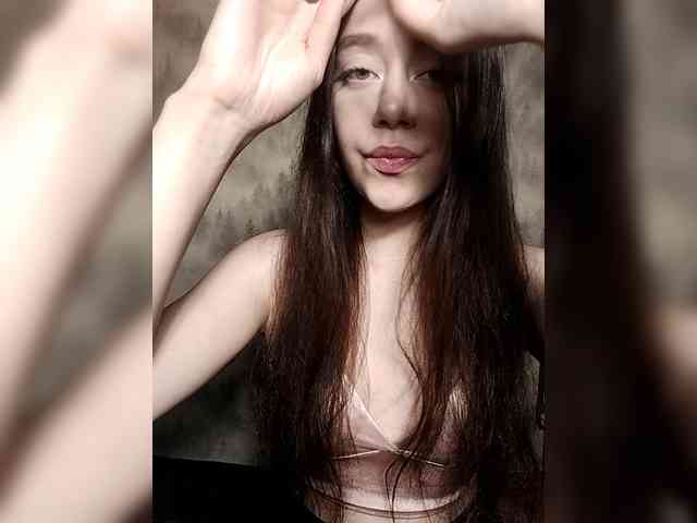 MilkaVay1 webcam