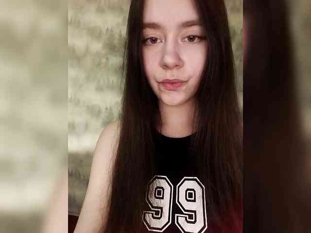 MilkaVay1 webcam