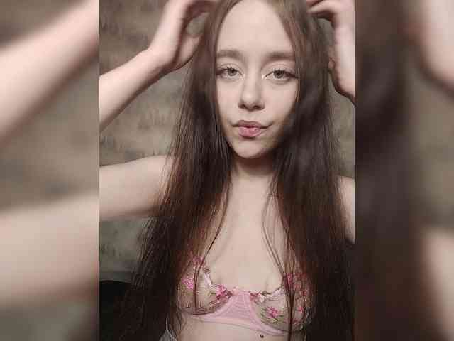 MilkaVay1 webcam